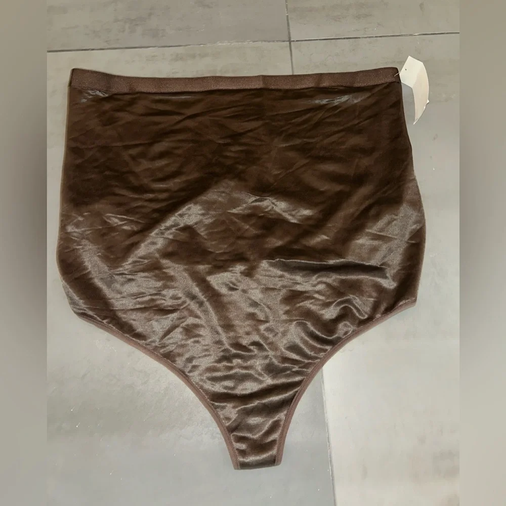 NEW Skims sheer sculpt high waisted thong
